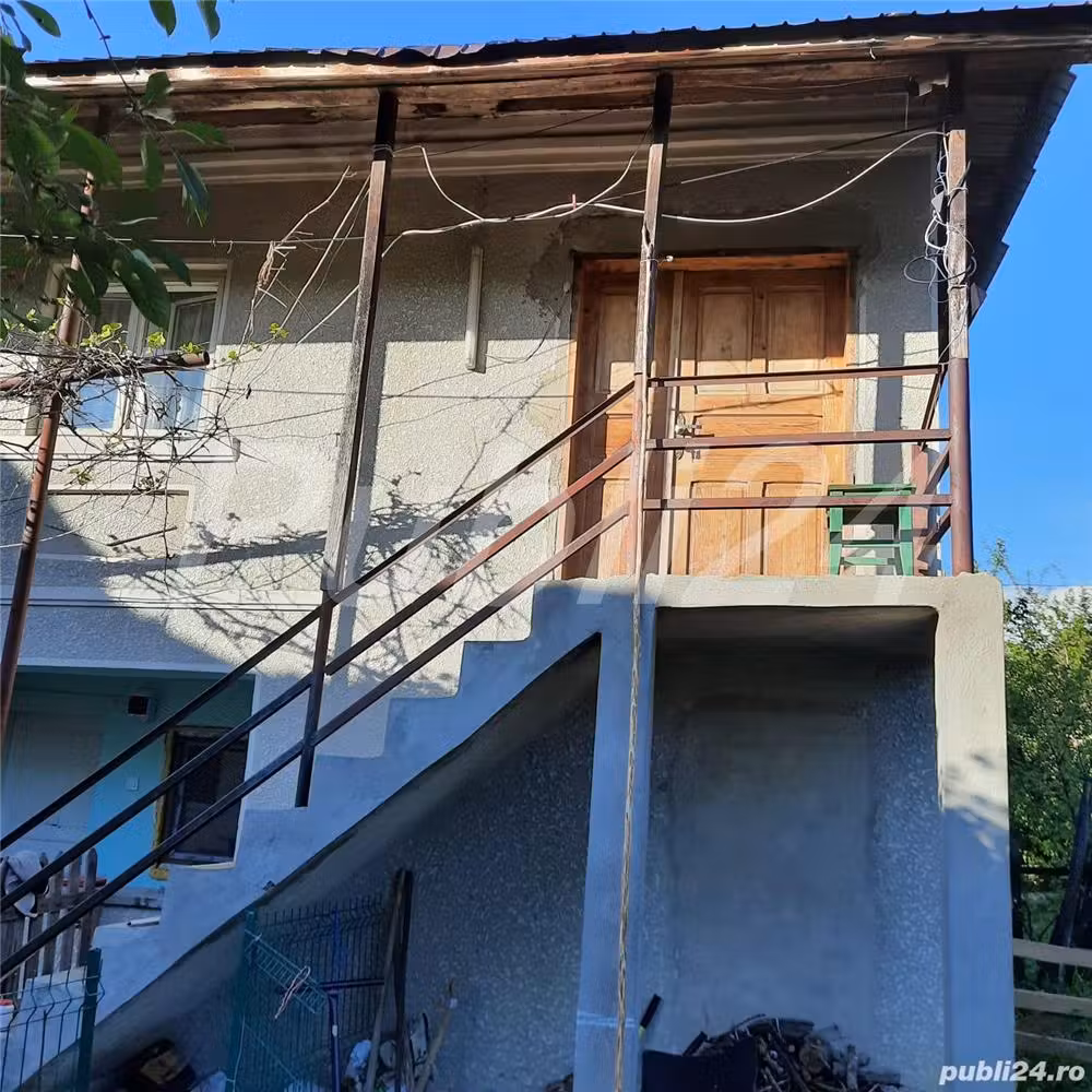 Vand casa 3 Km de Calimanesti