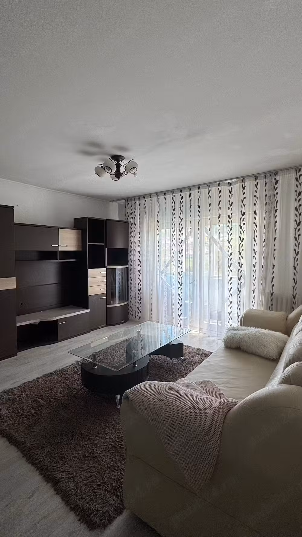Apartament 3 camere, izolat termic exterior, 2 balcoane, mobilat