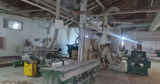 Spațiu comercial Vest