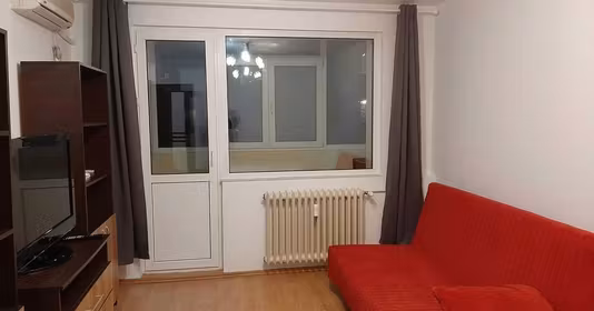 Garsonieră Titan