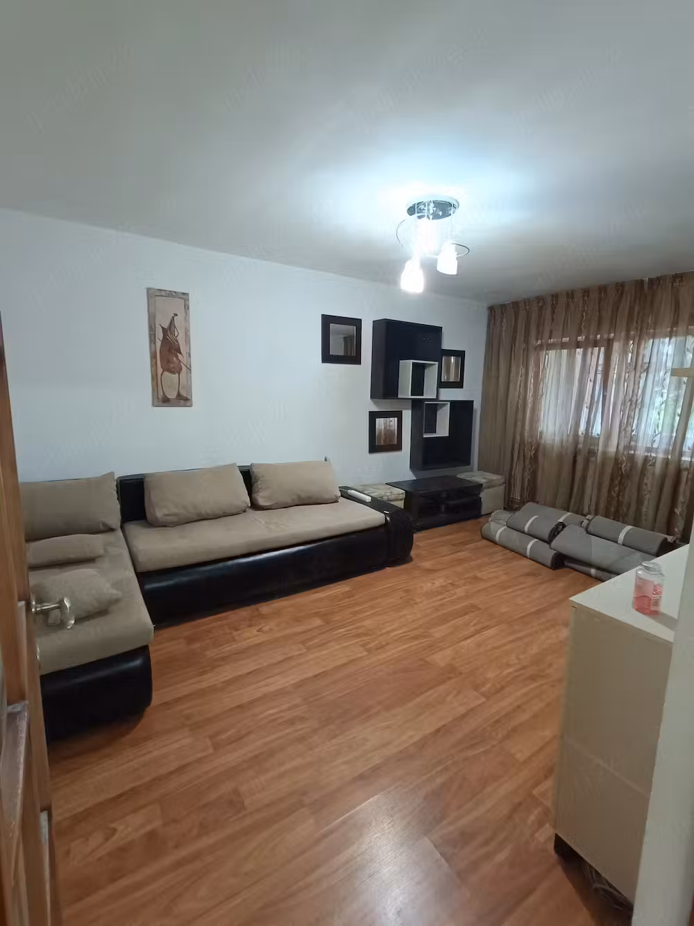 De vânzare   Apartament 3 camere decomandat