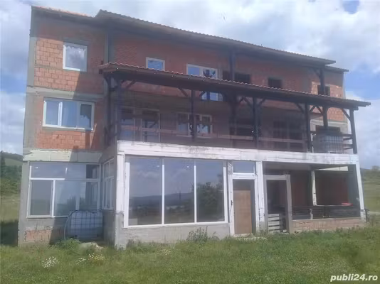 Casă Moldova Noua