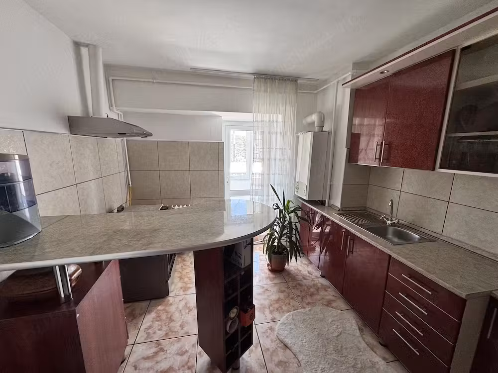 !!!Direct de la proprietar. Central! Apartament 3 camere zona Mihai Eminescu
