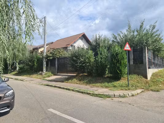 Casă Campina