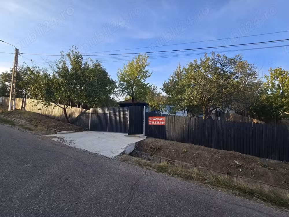 Casă · 4 camere · 100 m², Corbu, Vaslui