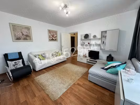 Apartament Titan
