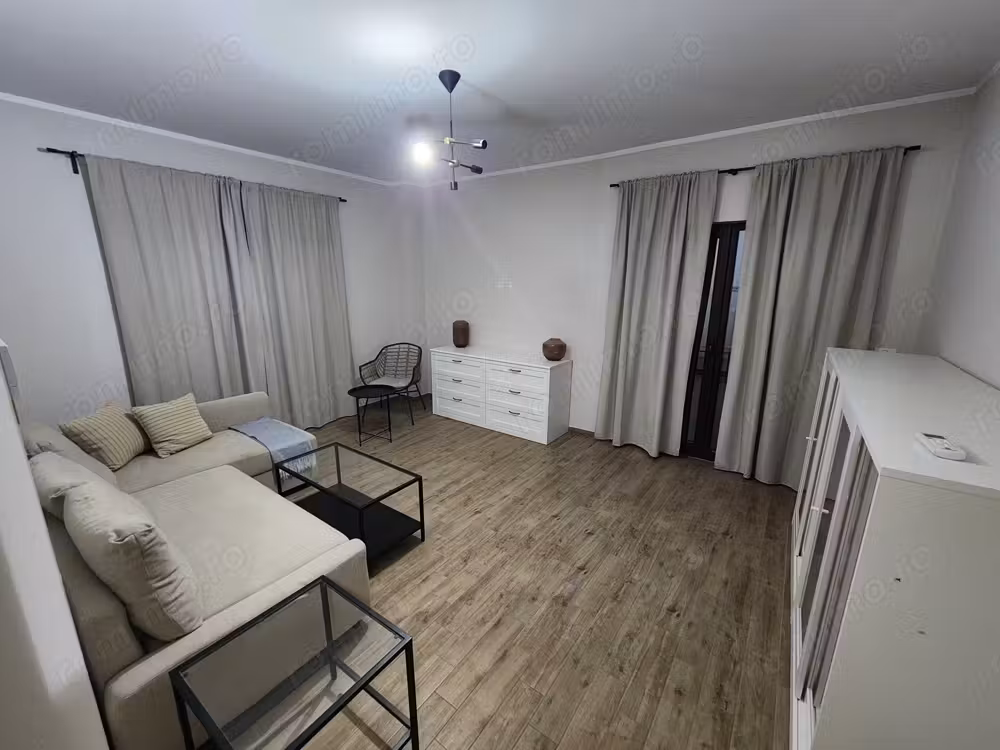 închiriez apartament în Dumbrăvița