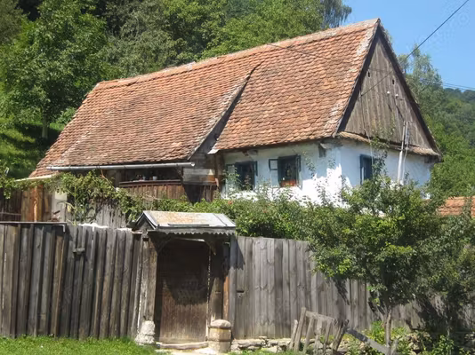 Casă Fantanele