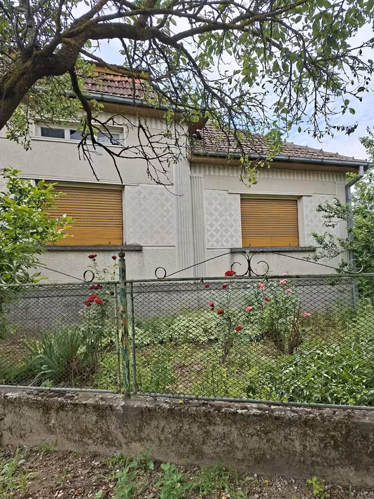 Casă Dobra