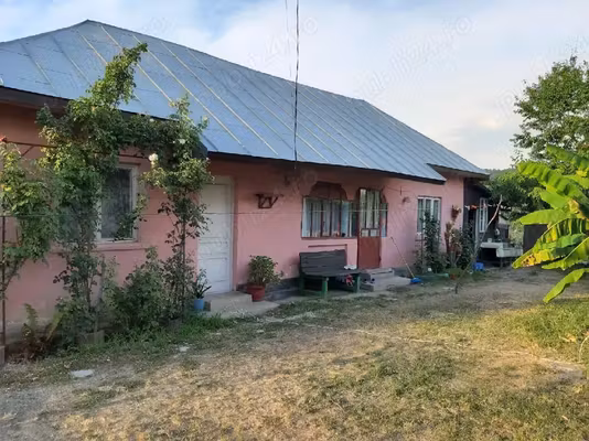 Casă Calinesti