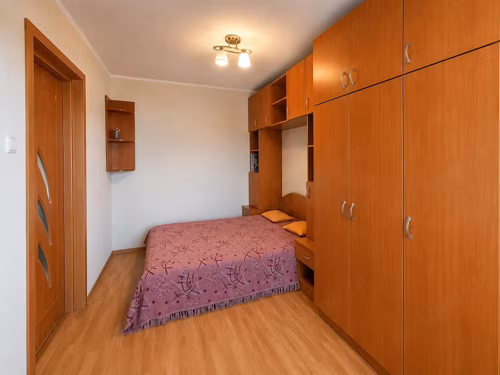 Apartament 2 camere de vanzare balcon pivnita Vasile Aaron