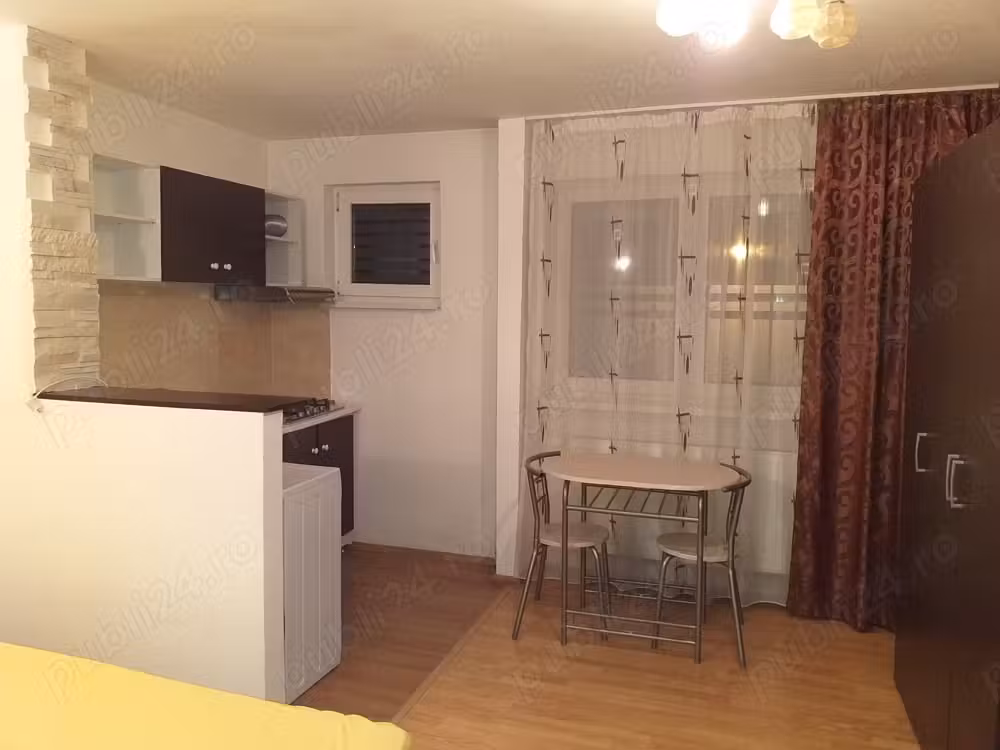 Închiriez garsoniera zona Titan
