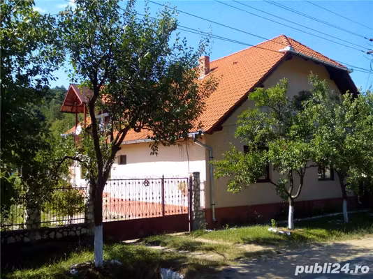 Casă Savarsin