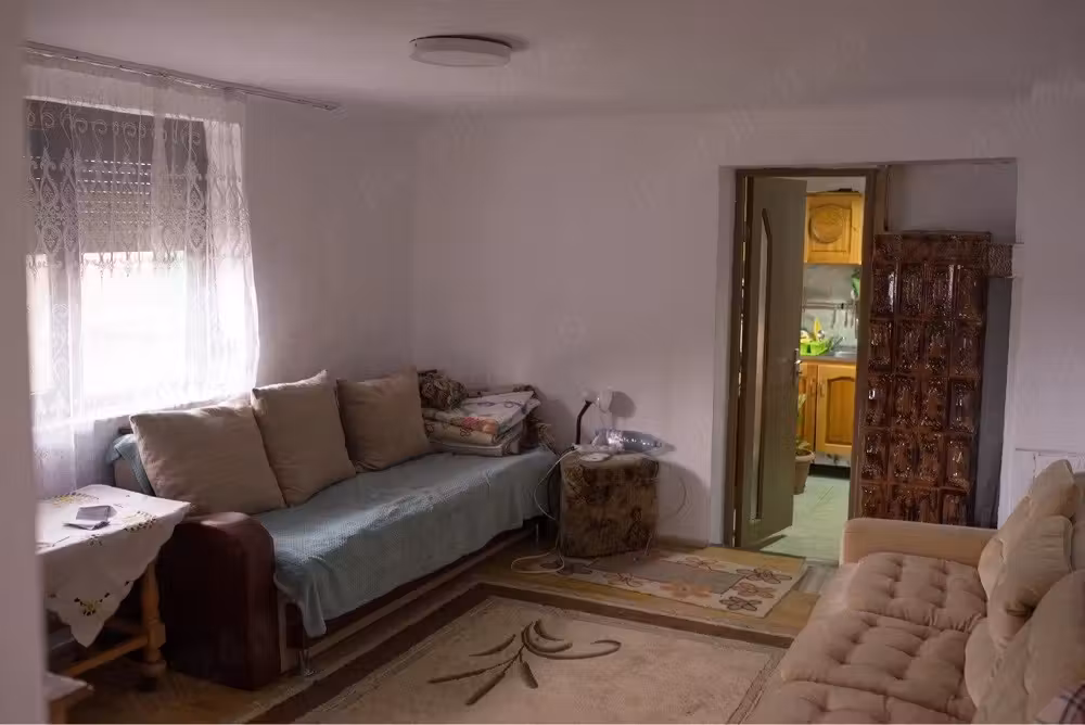 Casă · 3 camere · 90 m², Lugasu de Jos, Aleșd