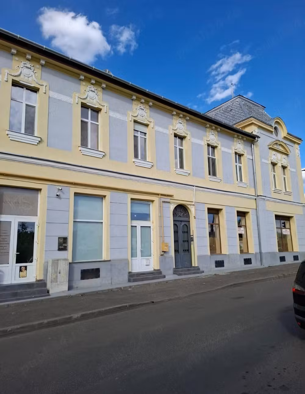 Apartament 5 camere cladire istorica zona Modern Dorobantilor mal Bega