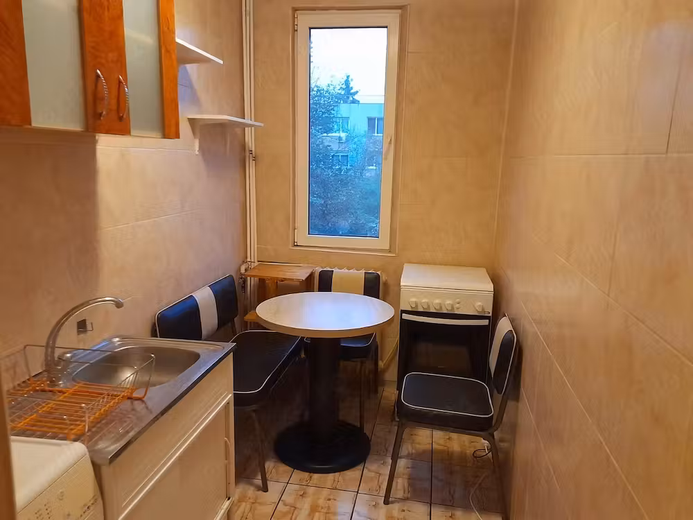Inchiriat Garsoniera zonă politehnica