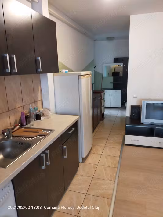 Apartament Floresti