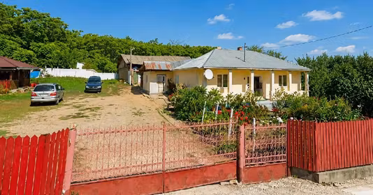 Casă Slobozia Bradului