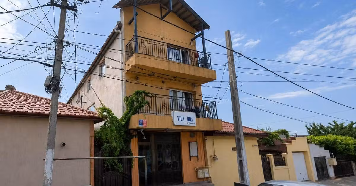 Casă individuală de vânzare cu 14 camere în zona Tomis III, Constanța