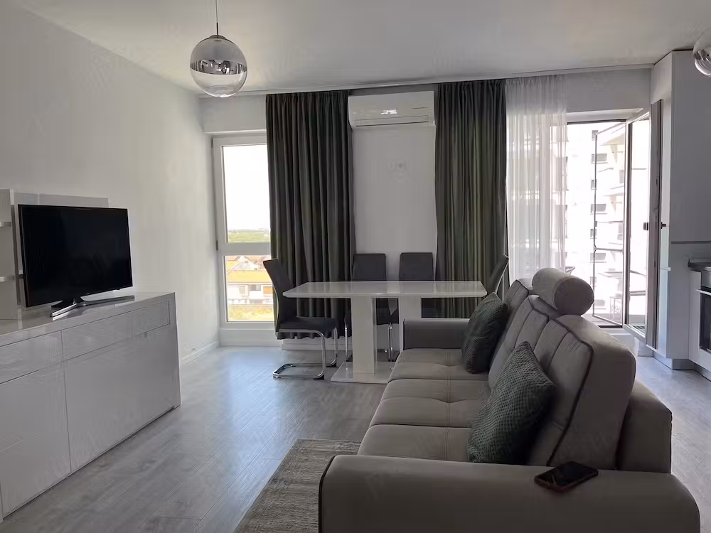 Proprietar inchiriez apart 3camere cu680 eur,parcare subterana inclusa,pet friendly