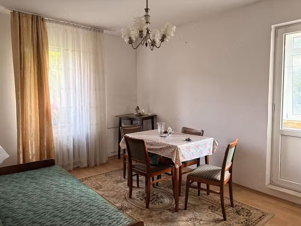 Vând garsonieră în Berceni-zona Sos Olteniței