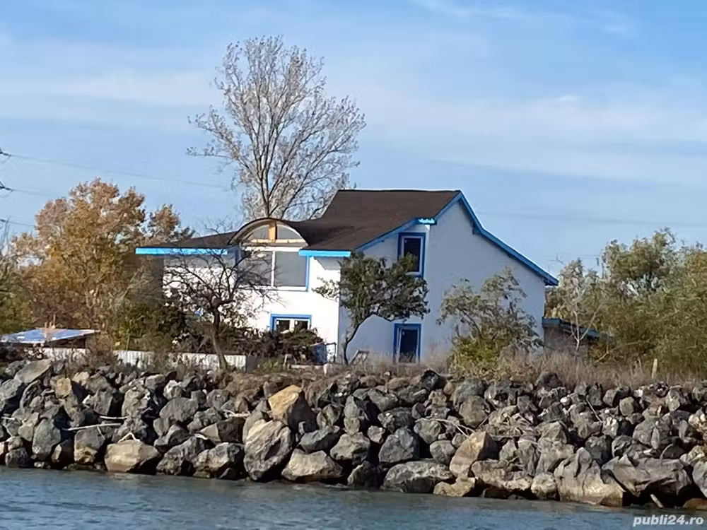 vând casa vacanta crisan delta dunarii