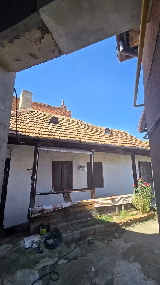 Casă Central