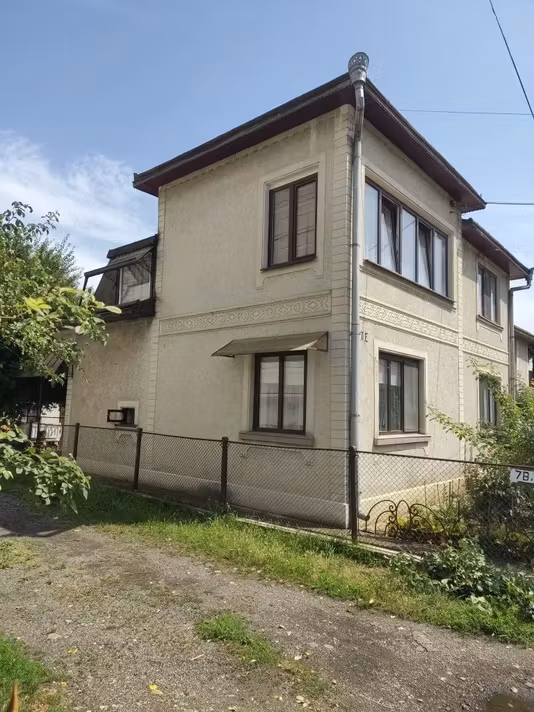 Casă Ultracentral