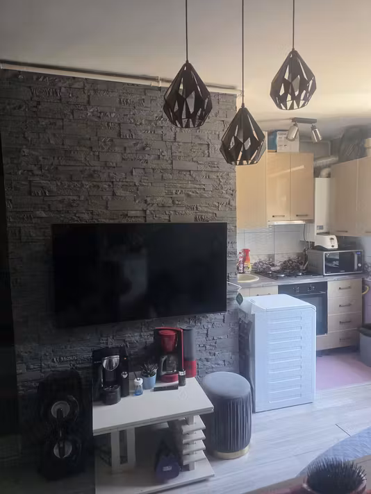 Apartament Zona Piept%c4%83nari (la doar 600 de metri de sta%c8%9bia de metrou Eroii Revolu%c8%9biei).