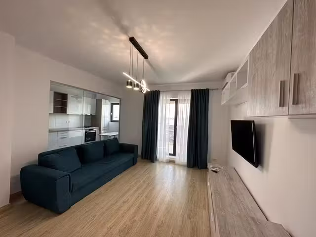 Inchiriez apartament 3 camere Aqua City