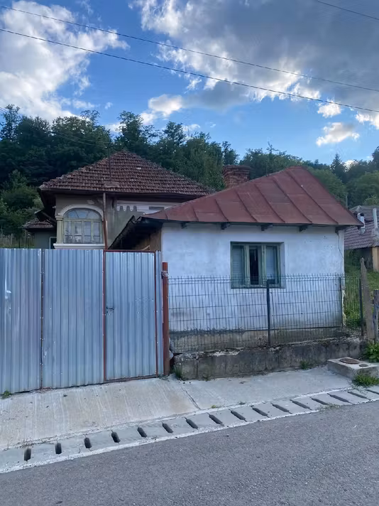 Casă Stanesti-Lunca