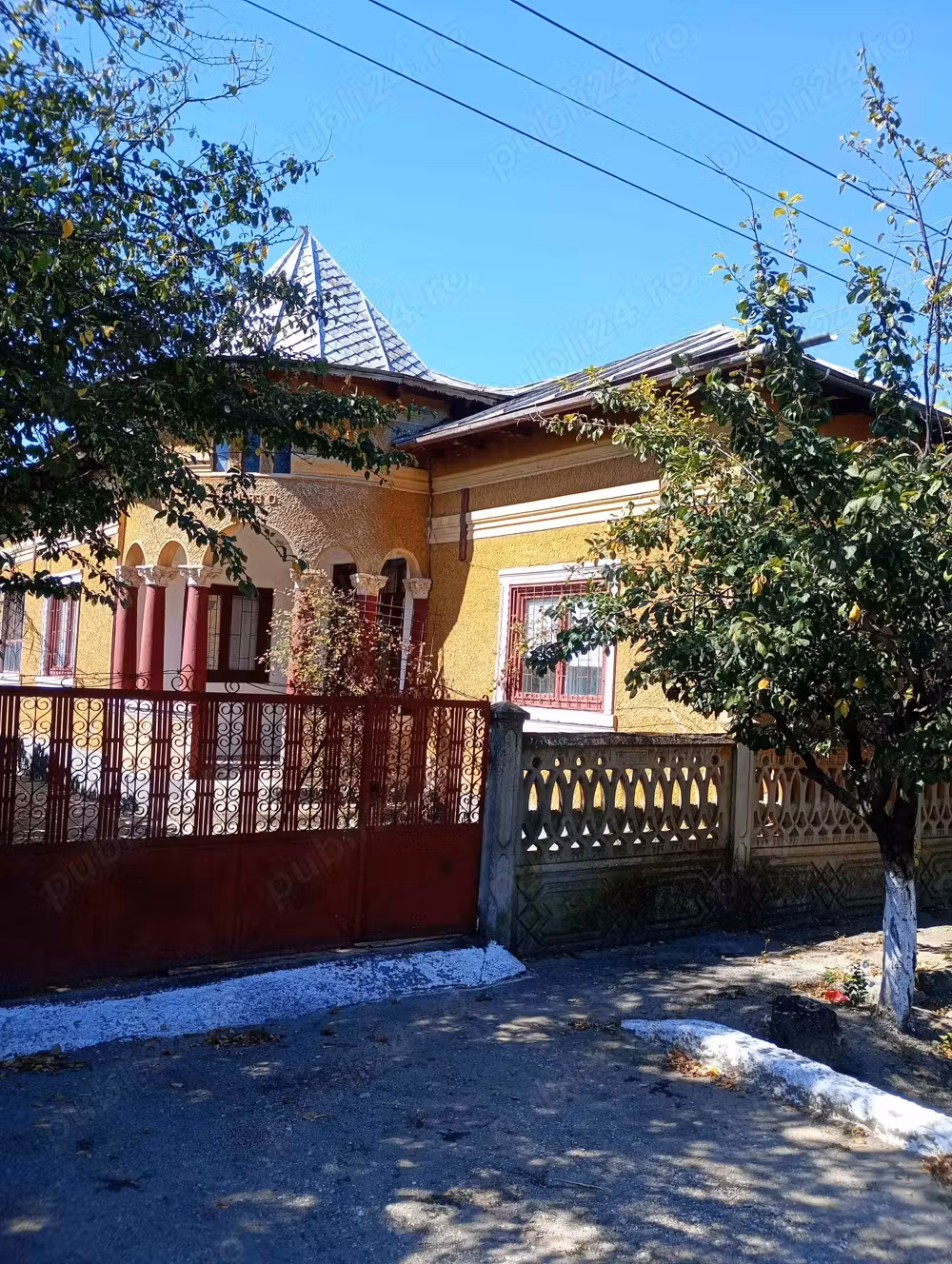 Casă de vanzare
