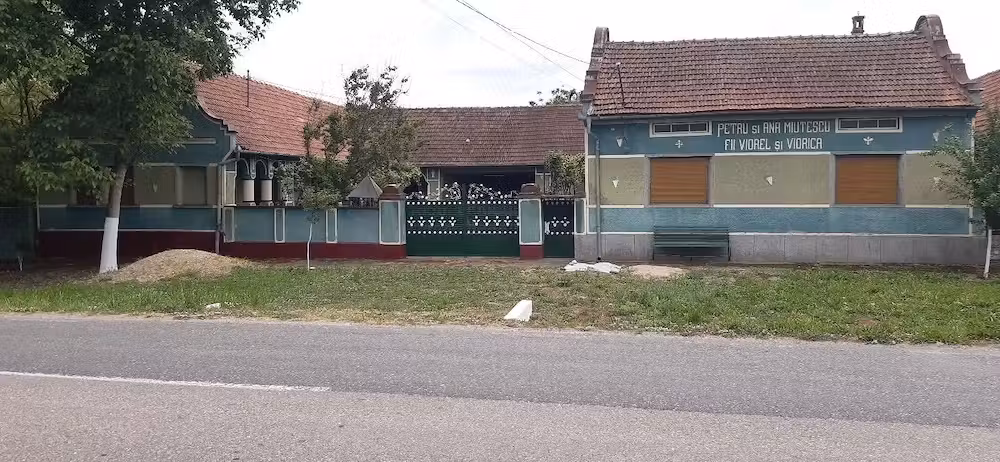 Casa de vânzare în Hitias