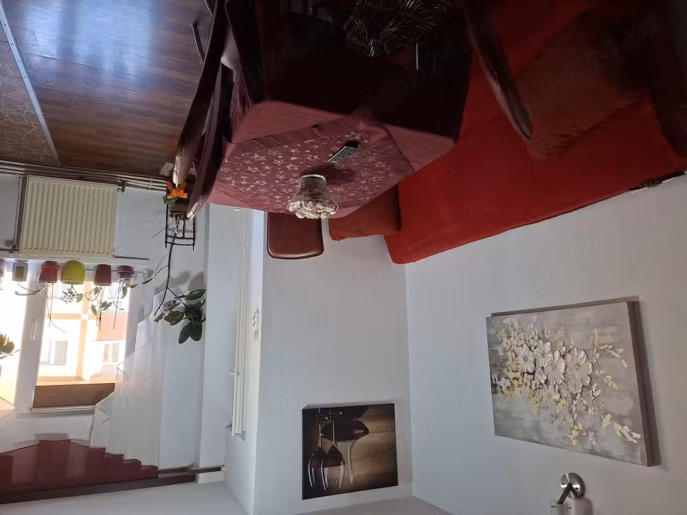 Vânzare apartament 2 camere, decomandat, bucătărie open space  complet mobilat ocupabil imediat