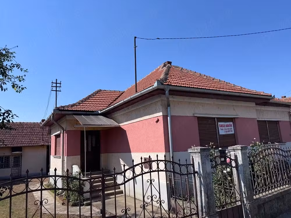 Vând casă oraș Seini