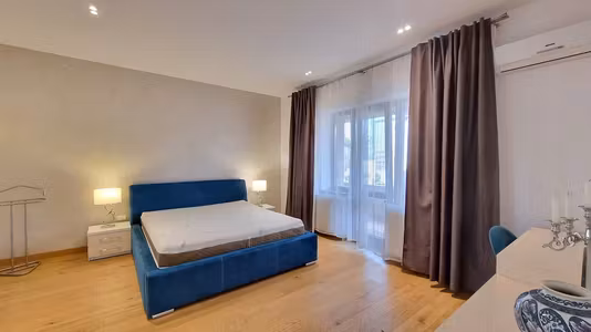 Apartament Complaxul Studentesc, Facultatea de Drept