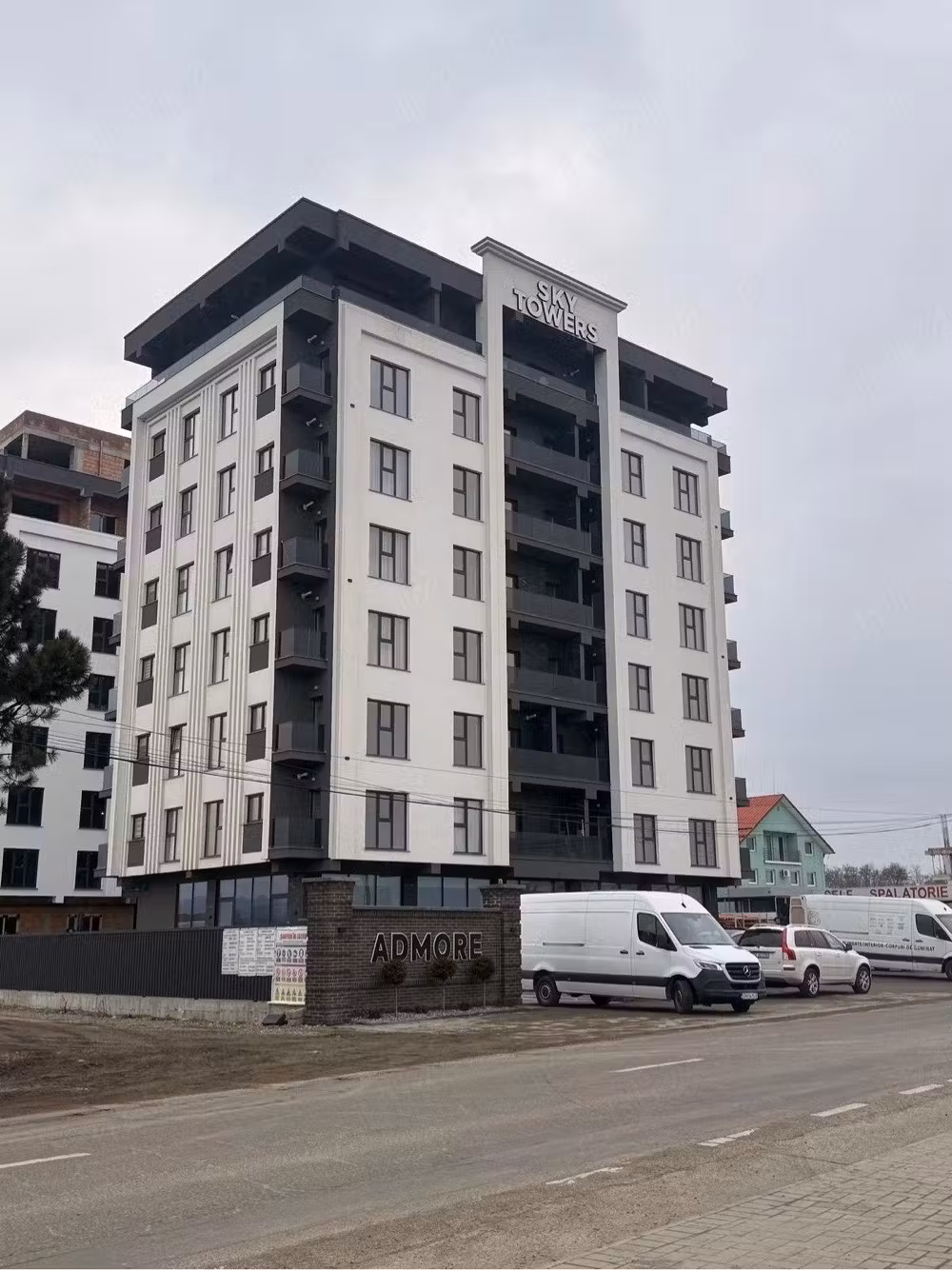 Vand apartament 3 camere,mobilat ultramodern,etajul 3.Blocul este finalizat in anul 2025.