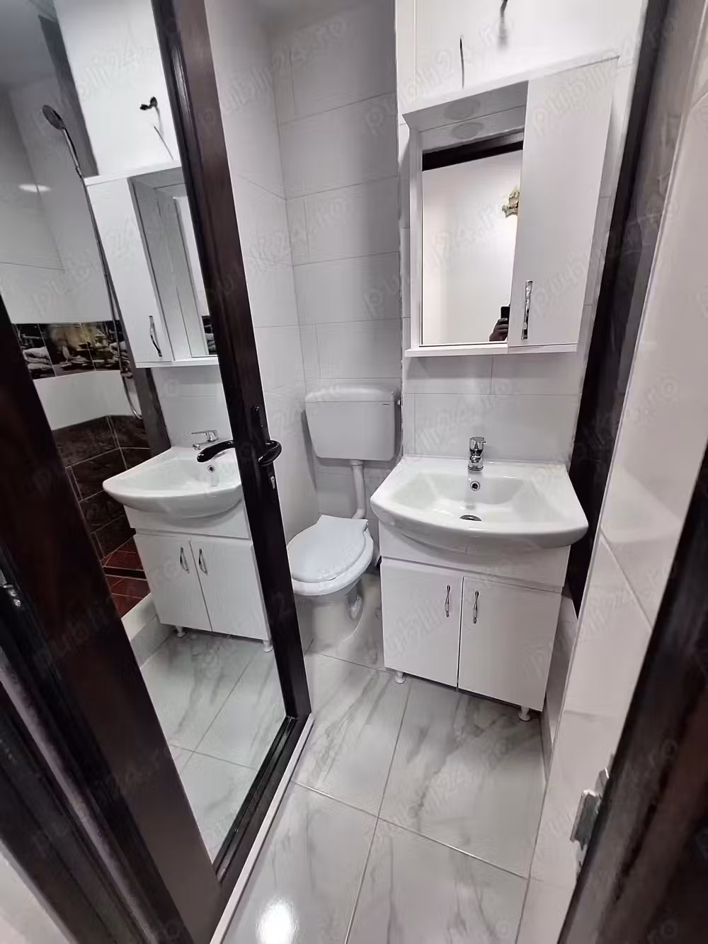 Închiriez apartament