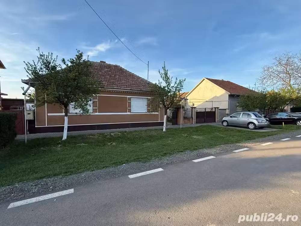 Casă · 5 camere · 130 m², Curtici, Curtici
