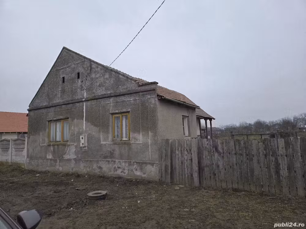 Casă de vânzare în Pesac