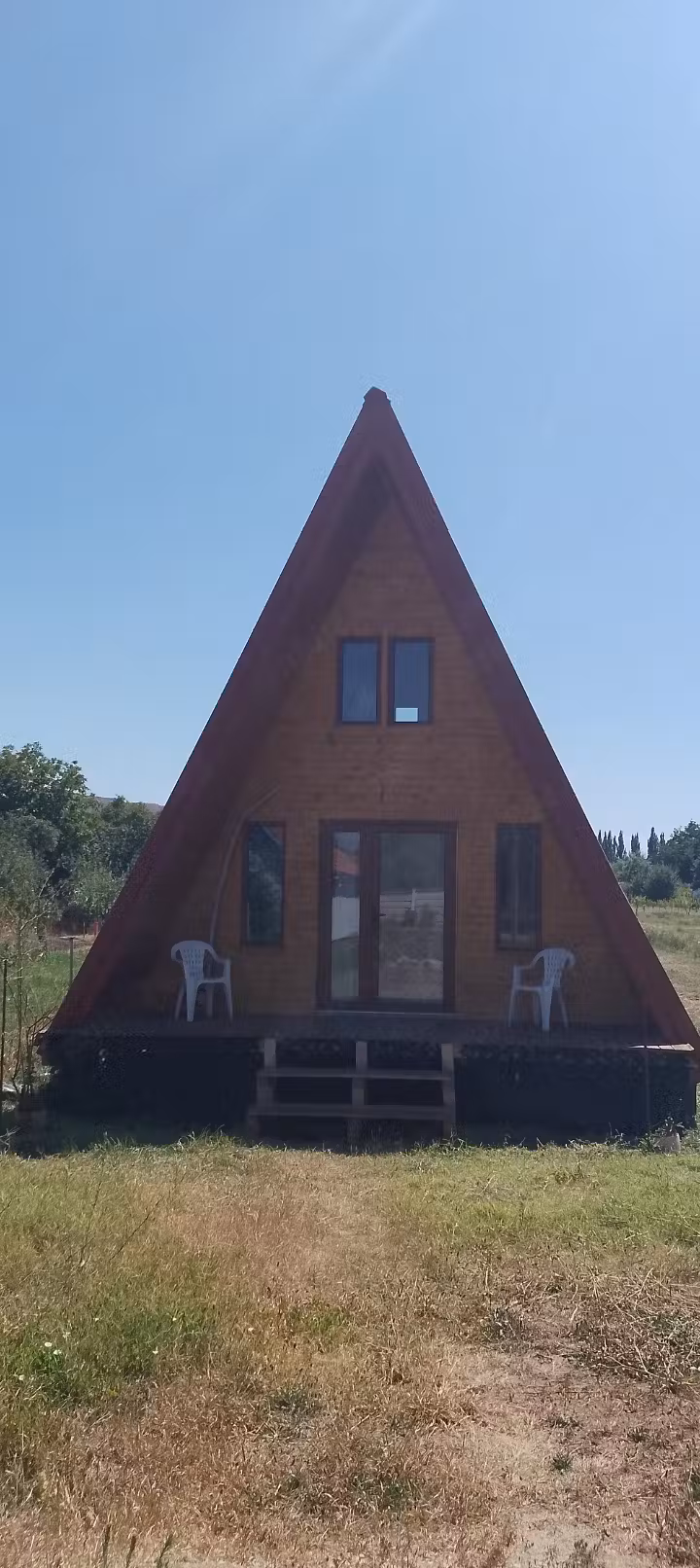 Casă · 2 camere · 70 m², Peștișu Mare, Hunedoara