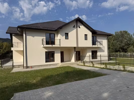 Casă Bujoreni