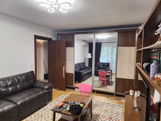 Apartament Militari