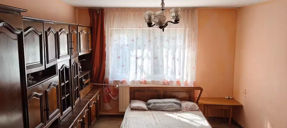 Dau în chirie apartament cu două camere, Nufărul I