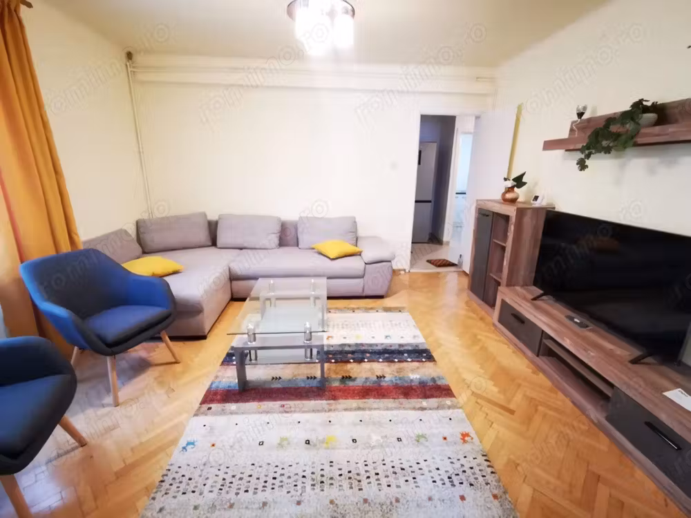De inchiriat apartament 3 camere zona Centrala- 2515
