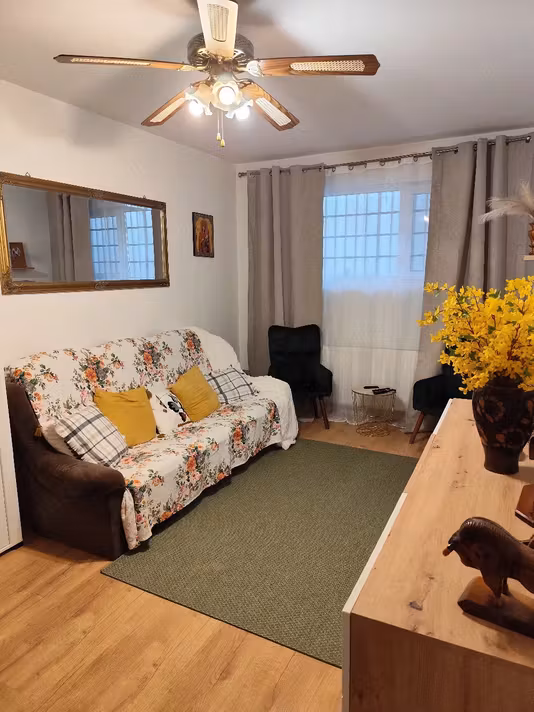 Apartament Titan - Balta Albă