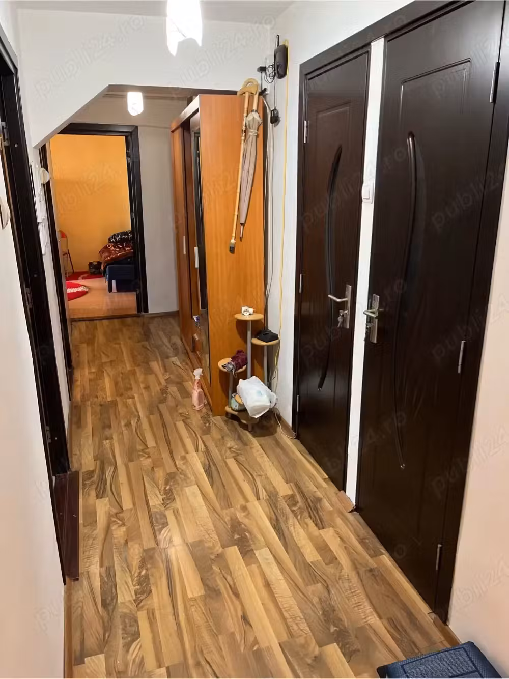 OPORTUNITATE! Apartament 3 camere,2 bai,decomandat,central,de vanzare