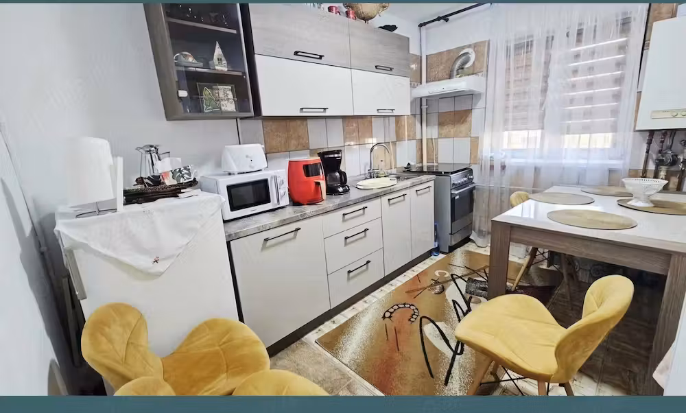 Vand apartament 2 camere, decomandat-et 3, str NicolaeTitulescu