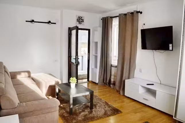 ValabiL!! CENTRALA PROPRIE imobil nou tip vila cu PARCARE