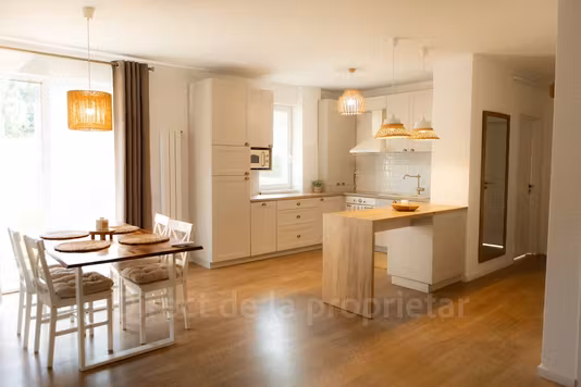 Apartament Floresti